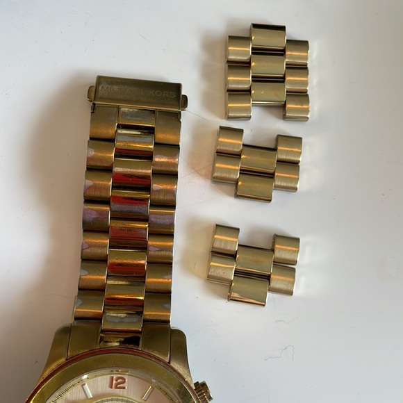 Michael Kors Oversized Runway Gold-Tone Watch - Picture 6 of 7